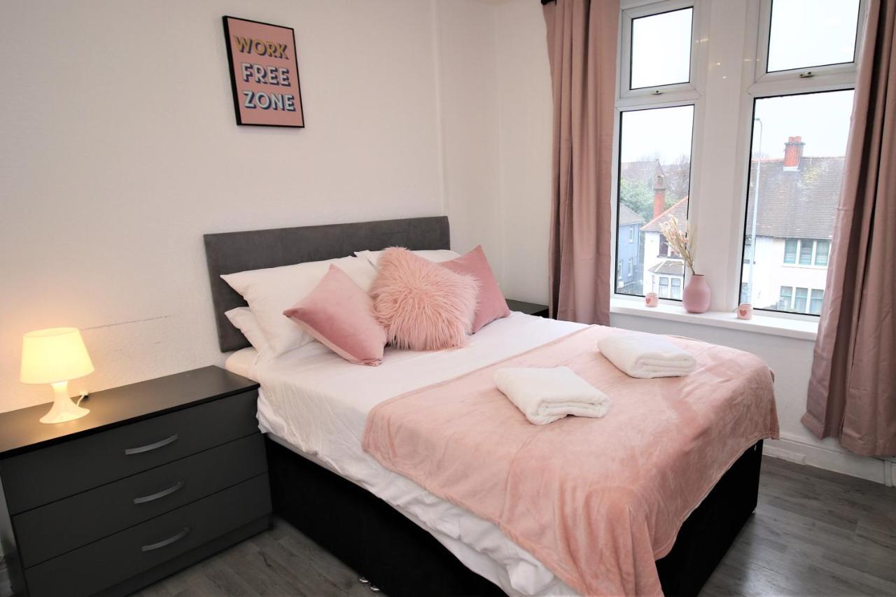 Free Local Parking - Fast Wifi - Sleeps 10 Guests By Property Promise Cardiff Luaran gambar
