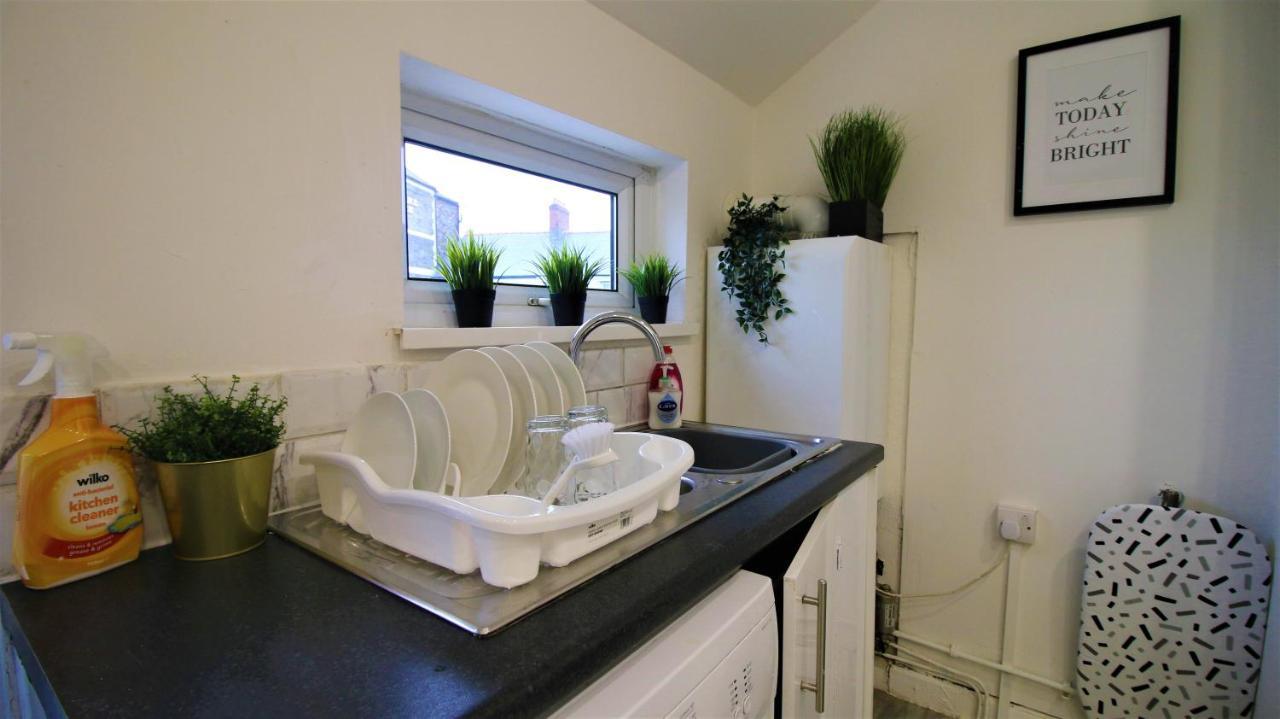 Free Local Parking - Fast Wifi - Sleeps 10 Guests By Property Promise Cardiff Luaran gambar